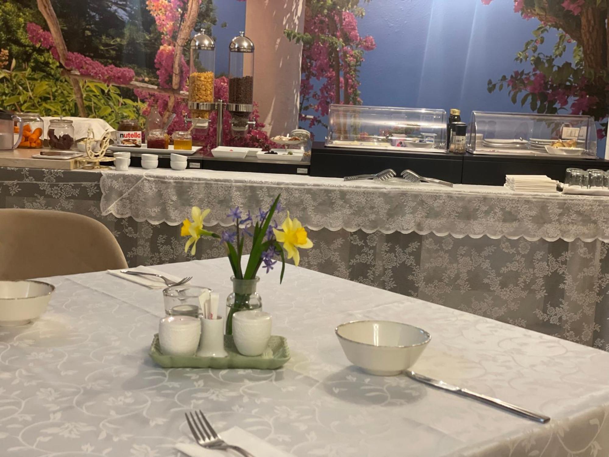 Pensiunea Marylou 알바루리아 외부 사진